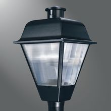 traditionaire security light