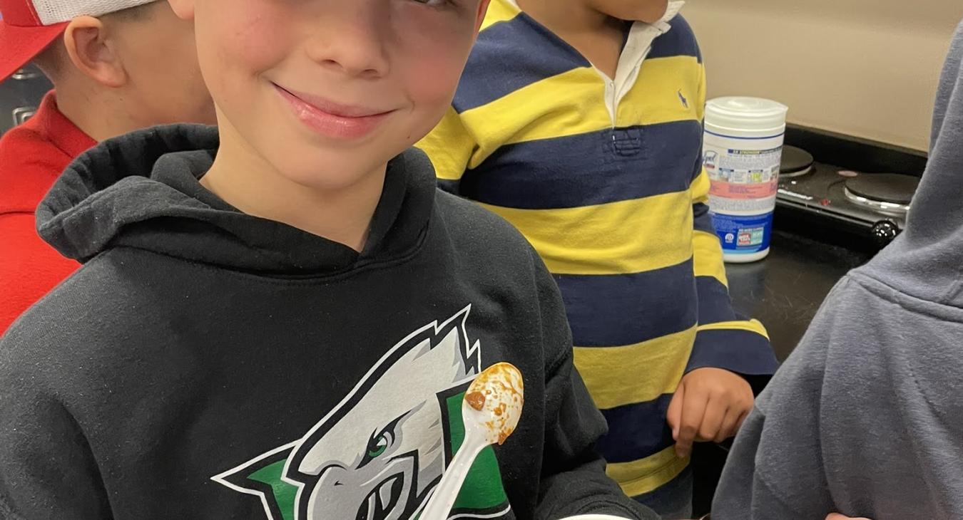  Ms. Hoffmire’s third and fourth grade STEAM class